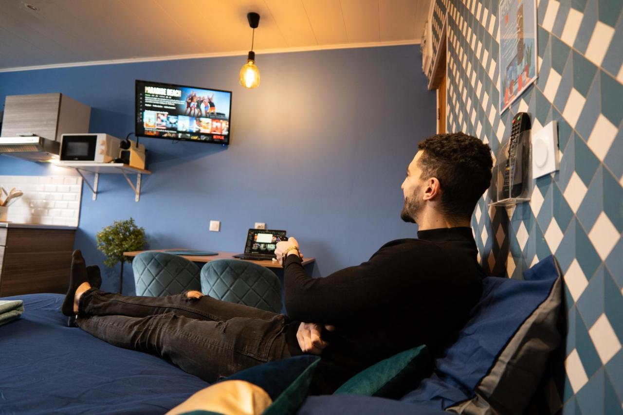 Capstay Color Valenciennes & Netflix Trith-Saint-Leger Dış mekan fotoğraf